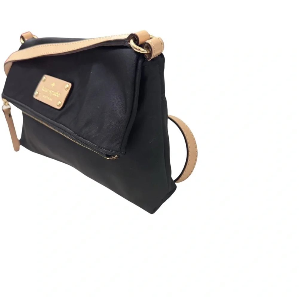 kate spade reposhing this